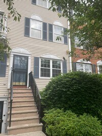 Building Photo - 92 Callahan Ct