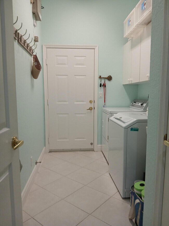 Building Photo - 2325 Sailfish Cove Dr