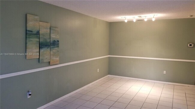 Building Photo - 15250 SW 134th Pl