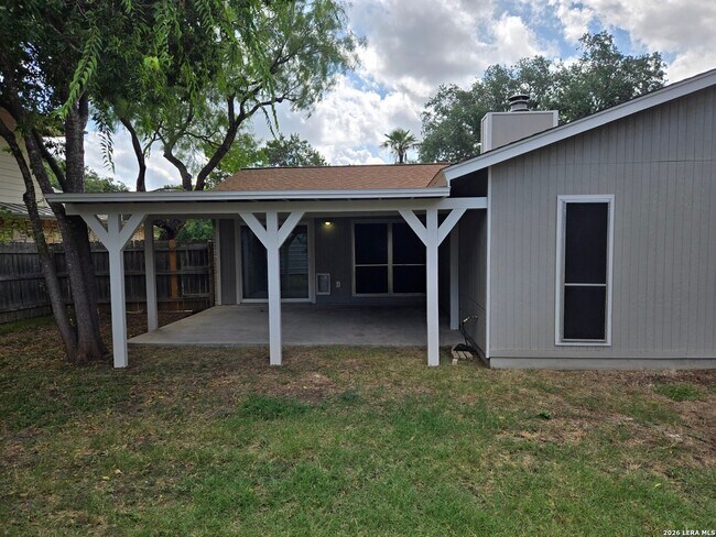 Building Photo - 11815 Broadwood St