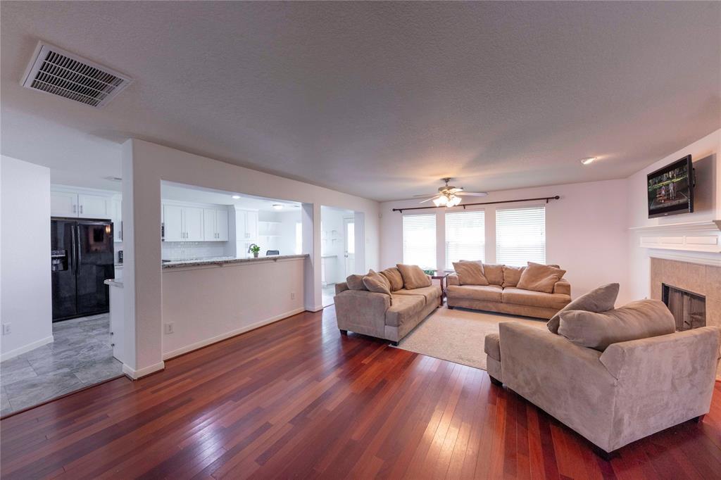 Building Photo - 13907 Bonnetbriar Ln