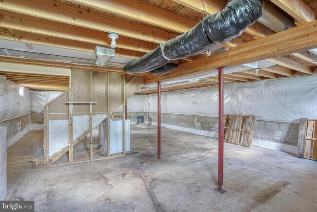 Building Photo - 203 Hamilton St