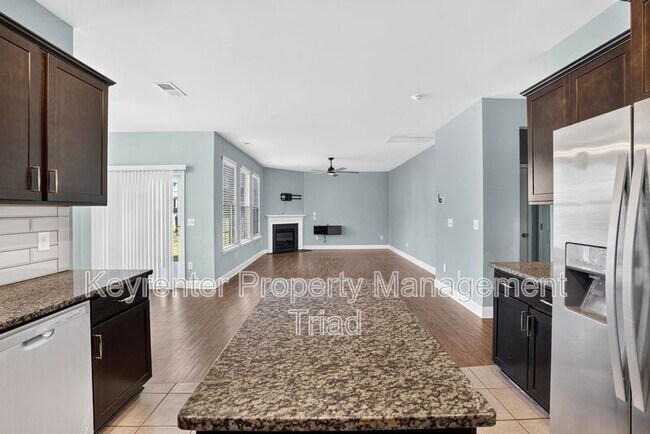 Building Photo - 504 Eagles Wy