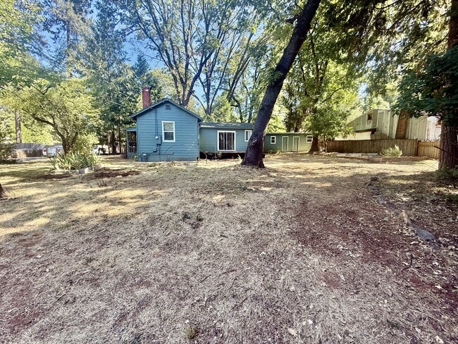 Building Photo - 10819 Conifer Ln