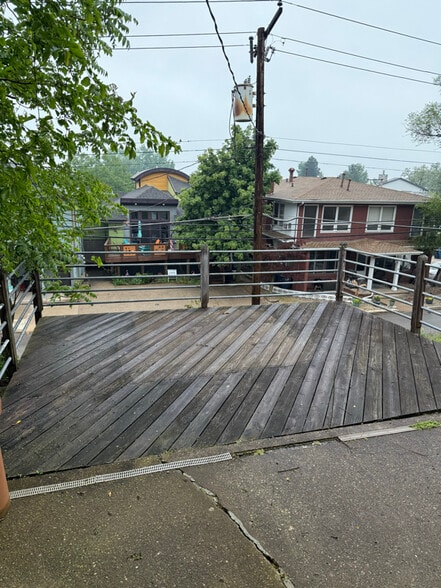 Building Photo - 513 Lake Shore Dr