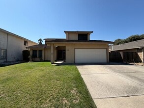 Building Photo - 872 Shellwood Way