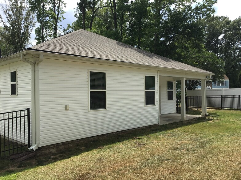 Building Photo - 116 Sweet Gum Dr