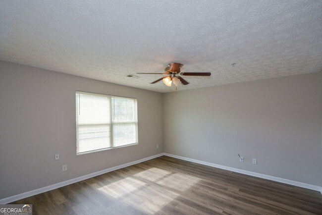 Building Photo - 4103 Fairington Club Dr