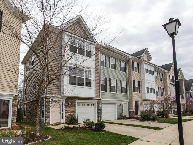 Building Photo - 152 Moore Dr