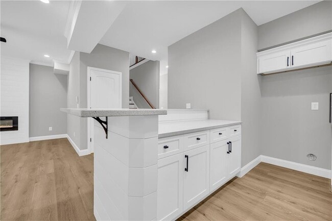 Building Photo - 155 Carey St