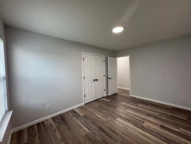 Building Photo - 357 Pine Ave