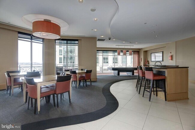 Building Photo - 155 Potomac Passage