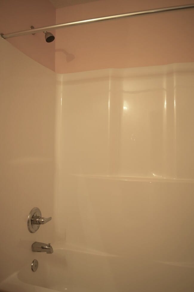 Building Photo - Wonderful 3 Bedroom 2 1/2 Bath Townhouse Now Available!