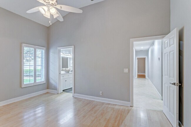 Building Photo - 139 Brookhaven Ct