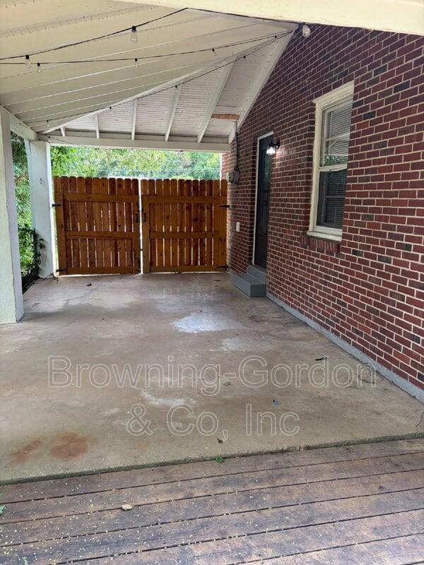 Building Photo - 538 Fairlane Dr
