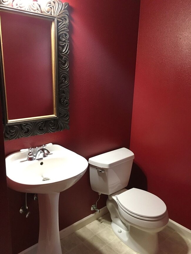 Building Photo - 1761