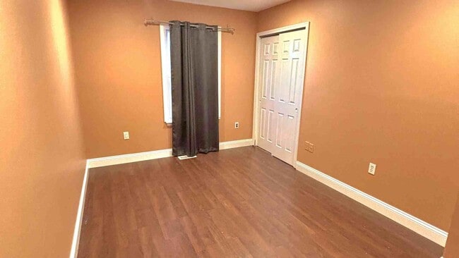 Building Photo - 37 Anderson Ct