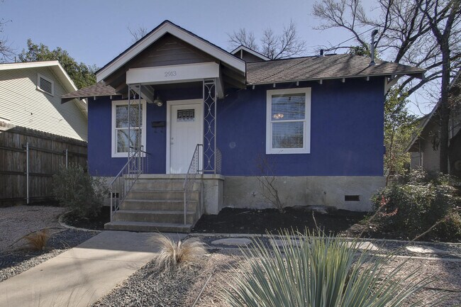 Building Photo - 2913 Rio Grande St