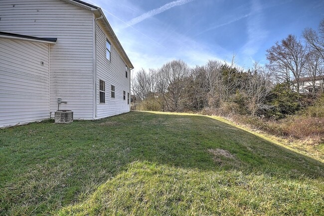 Building Photo - 360 Britton Ave