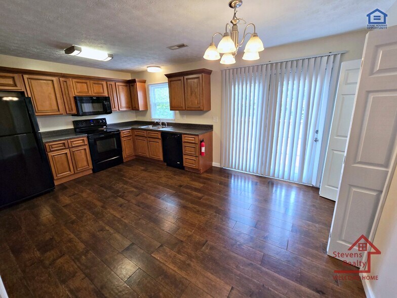 Building Photo - 54 Big Springs Cir