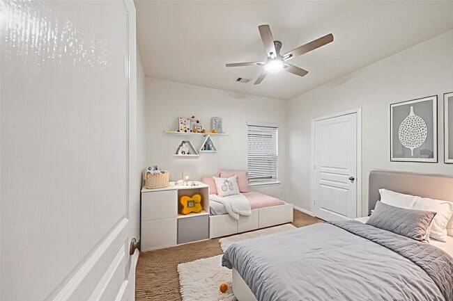 Building Photo - 2516 Pearl Ct