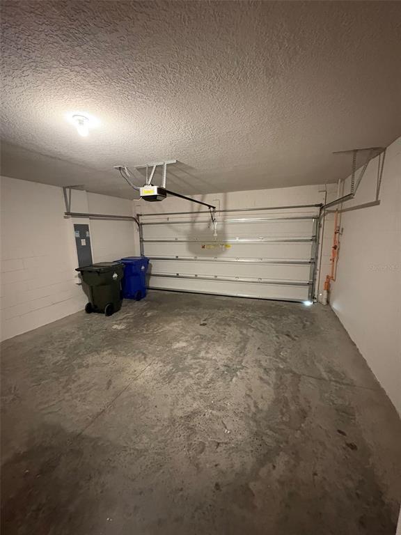 Building Photo - 2065 Milkweed St