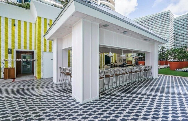 Building Photo - 1300 S Miami Ave