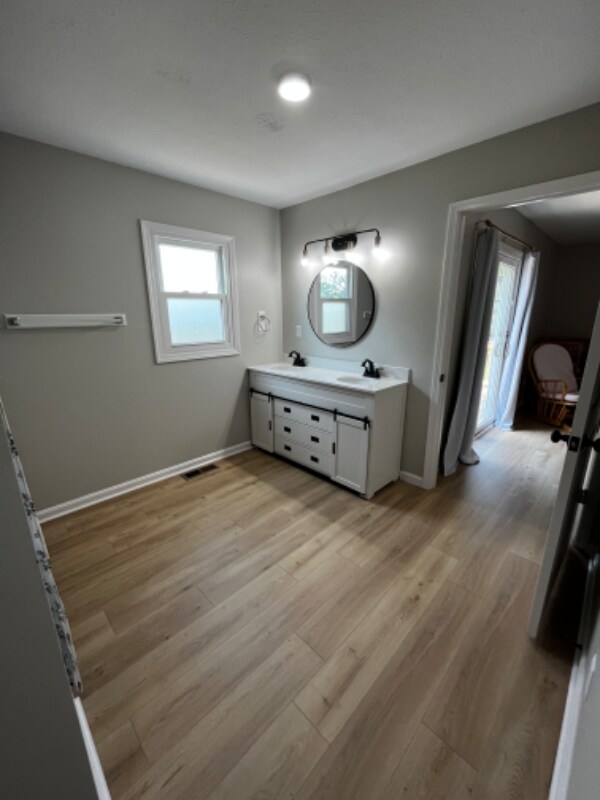 Building Photo - 3905 Carriage Hill Dr