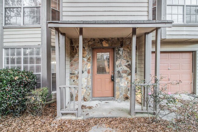 Building Photo - 3470 Framingham Dr