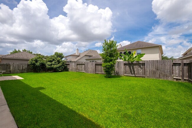 Building Photo - 26114 Sandersgate Ln