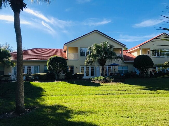 Building Photo - Living the Life!