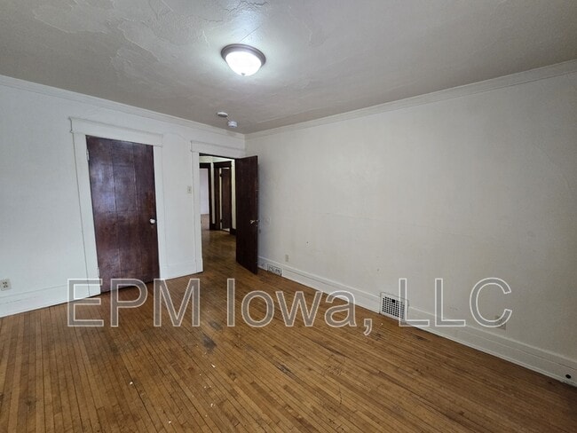 Building Photo - 118 1/2 Harrison Street