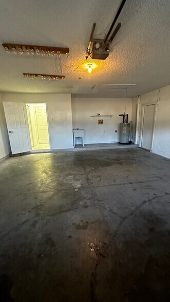 Building Photo - 5749 Cactus Cir