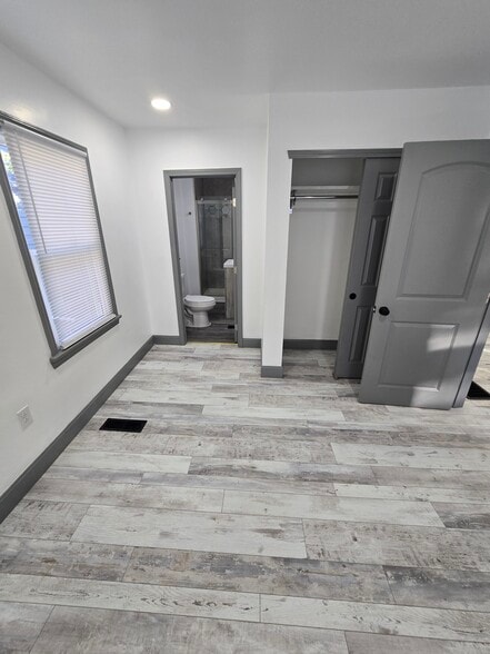 Building Photo - 1056 Geers Ave