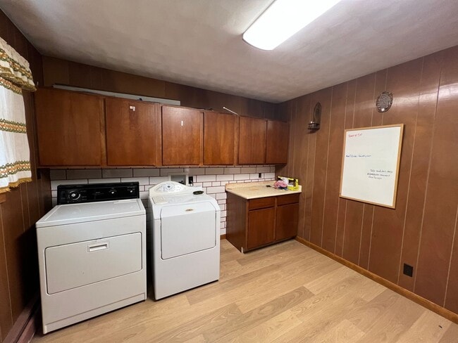 Building Photo - Click the “Apply Now” button or email wapmrentals@gmail.com for a prompt response.