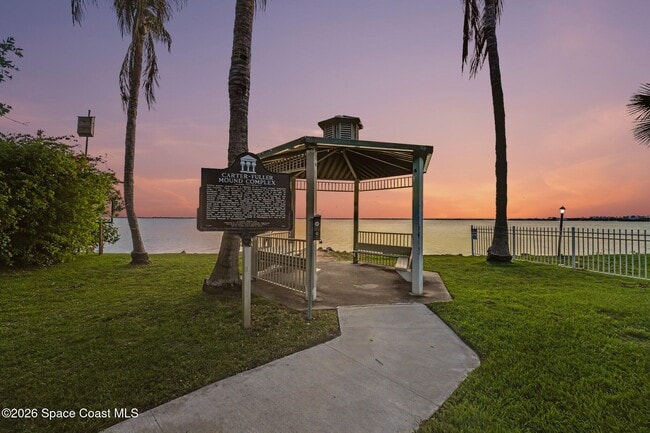 Building Photo - 7048 Sevilla Ct