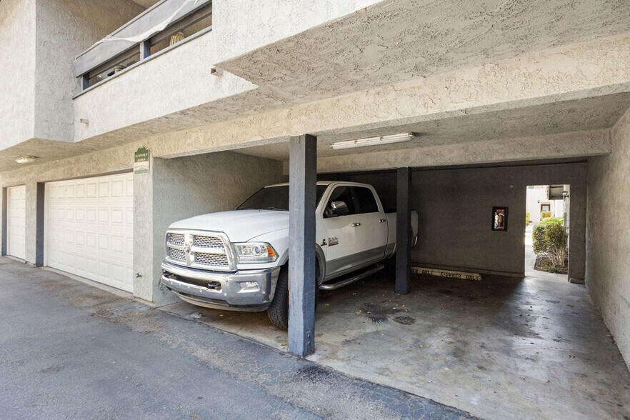 Building Photo - 1336 Brentwood Cir