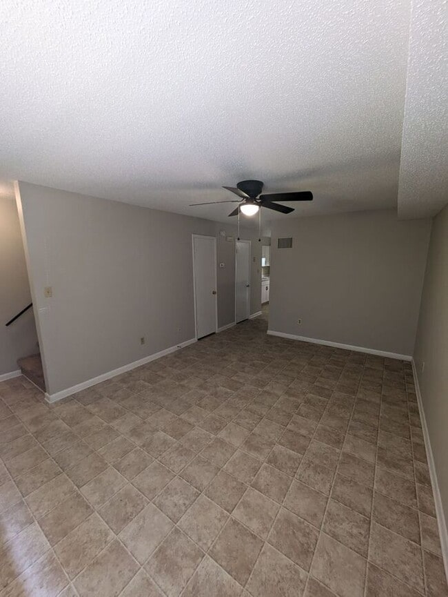 Building Photo - 2BD/1.5BA Townhome at Francescan Terrace