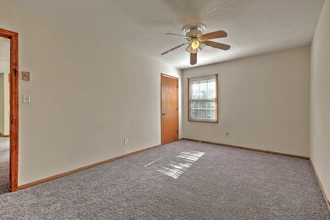 Building Photo - 2810 Antioch Rd