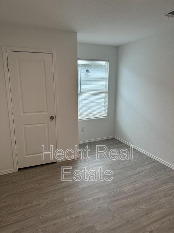 Building Photo - 5813 Texas Spur