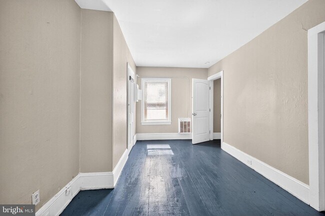 Building Photo - 40 S Governors Ave