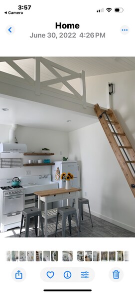 Building Photo - 5475 E Daggett St