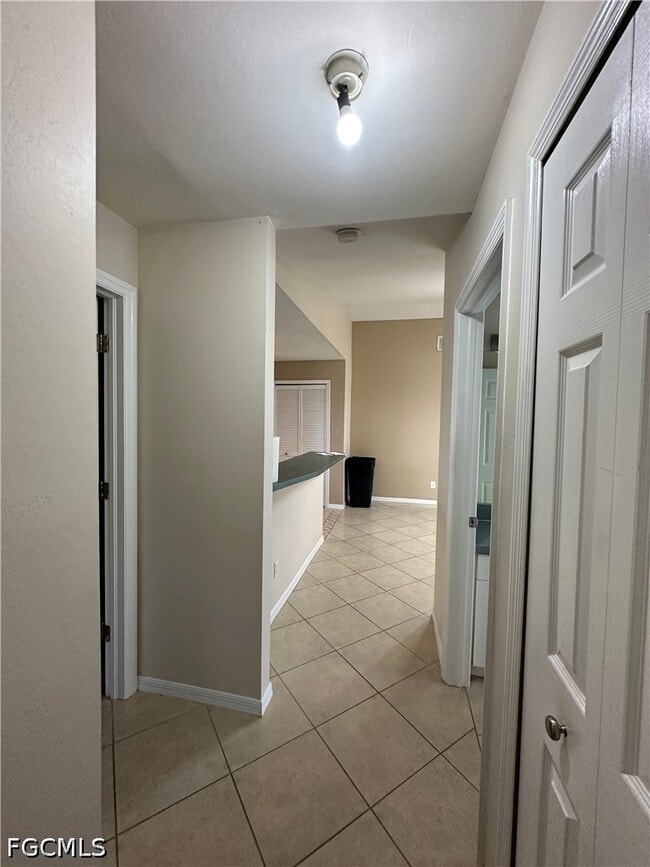 Building Photo - 8397 Bahamas Rd