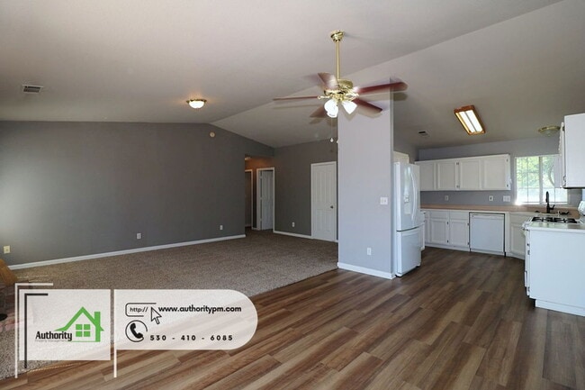 Building Photo - 1729 Marigold Way