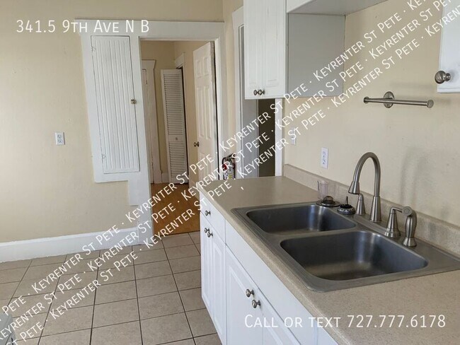 Building Photo - 341.5 9th Ave NE