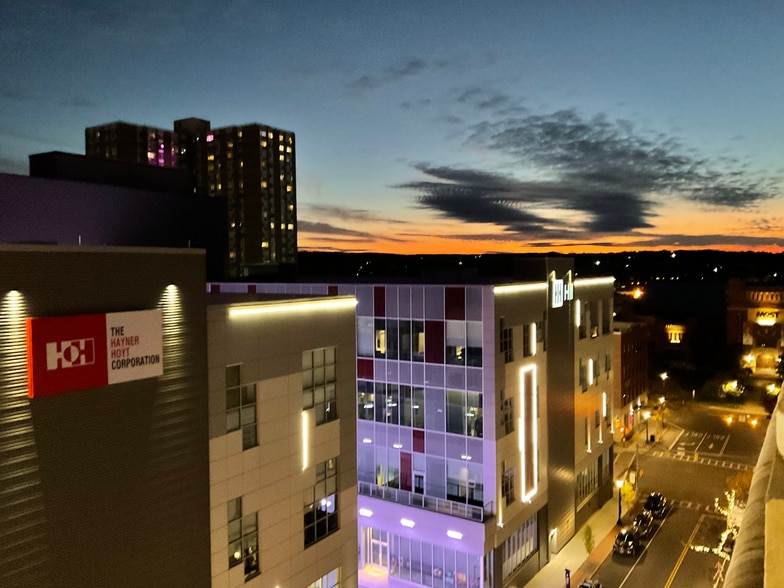 Building Photo - 108 W Jefferson St