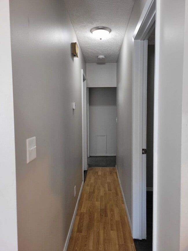 Building Photo - 612 N Washington St