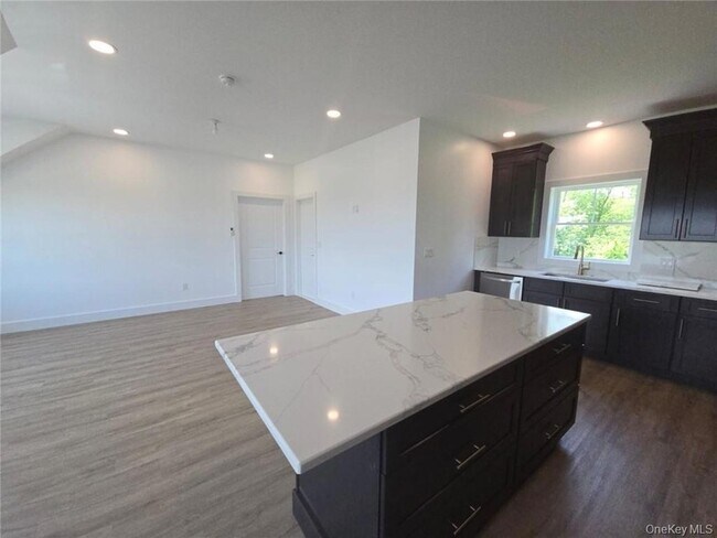 Building Photo - 28 Haines Ln