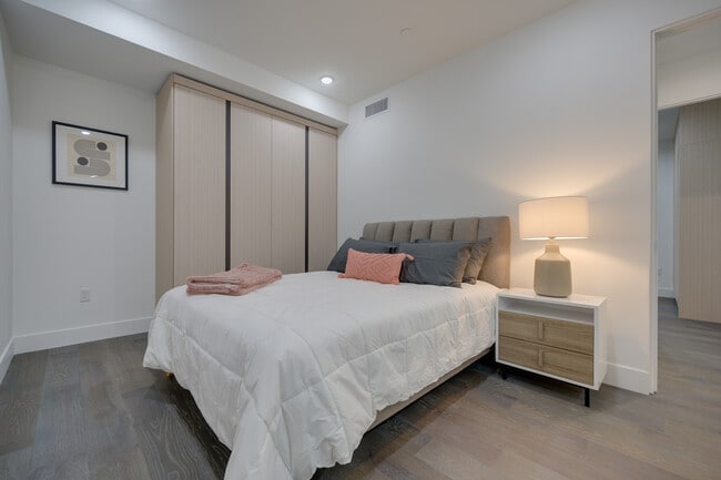 Building Photo - 4422 Riley Dr