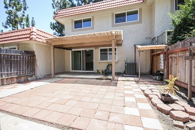 Building Photo - 12883 Newhope St
